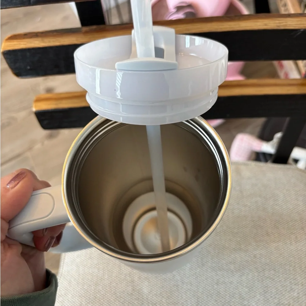 Stanley Navy and White Tumbler Duo - Set of 2 NWT - Picture 13 of 16